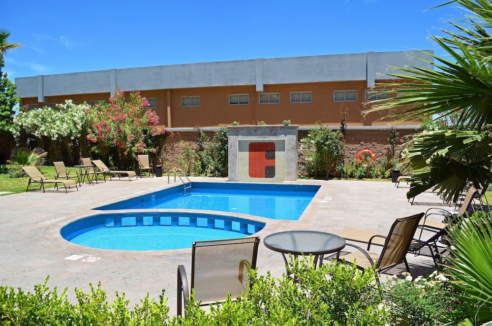 Nogales  Fiesta Inn Nogales מראה חיצוני תמונה