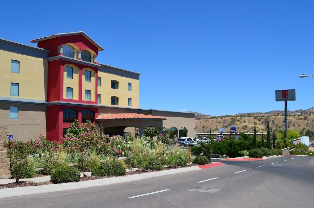 Nogales  Fiesta Inn Nogales מראה חיצוני תמונה