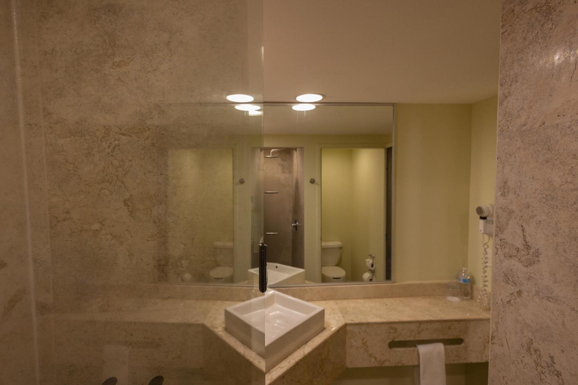 Nogales  Fiesta Inn Nogales מראה חיצוני תמונה